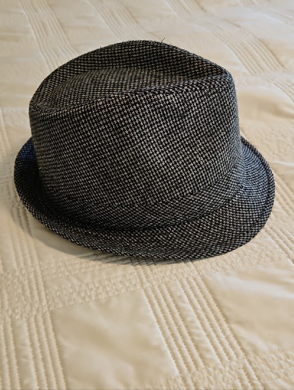 Textured Black & White Fedora Hat